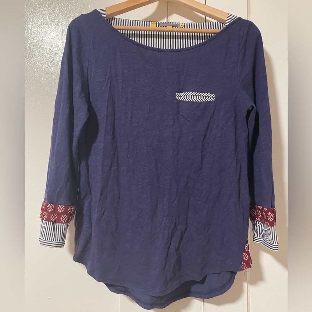 ANTHROPOLOGIE: navy 3/4 sleeve fall blouse with detailing